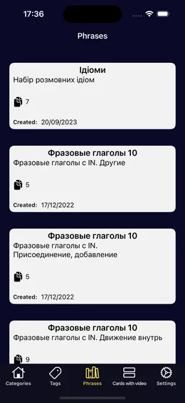 The Phrases tab: ready-made decks of idioms and phrasal verbs, each with its number of cards.